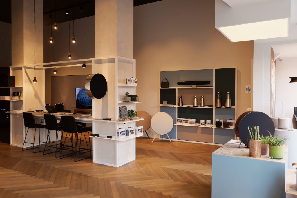 Bang & Olufsen flagship store interieur