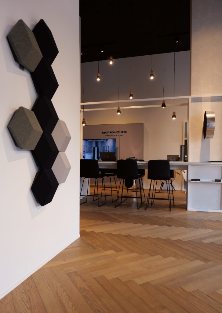 Bang & Olufsen flagship store interieur